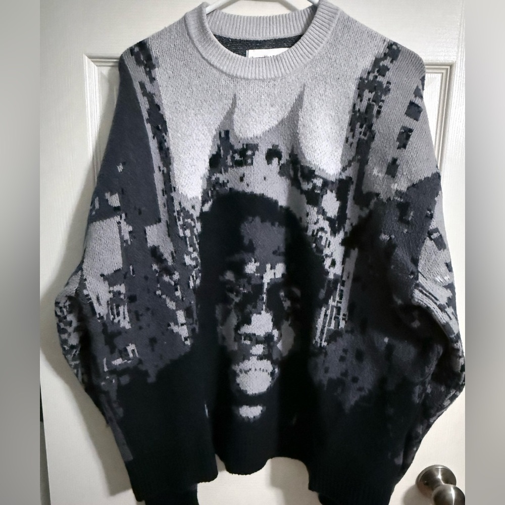 Biggie (Notorious BIG) - American Eagle Graphic Black and Gray Sweater